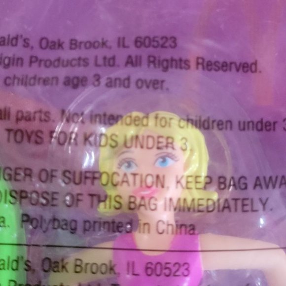 2006 POLLY WORLD, POLLY DRESSING ROOM TOY, MINT IN THE PACKAGE!!! - Picture 2 of 3